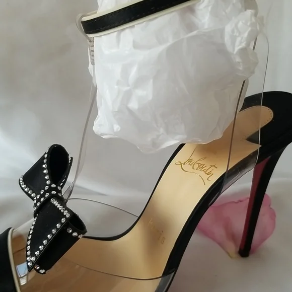 Christian louboutin pump